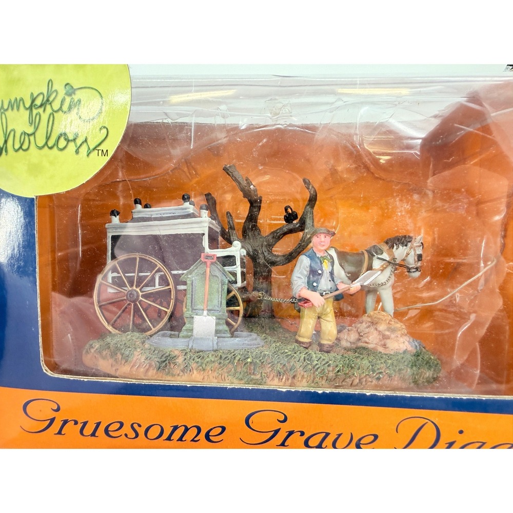 Lemax Spooky Town Gruesome Grave Digger 53511 Retired 2006 Halloween Village